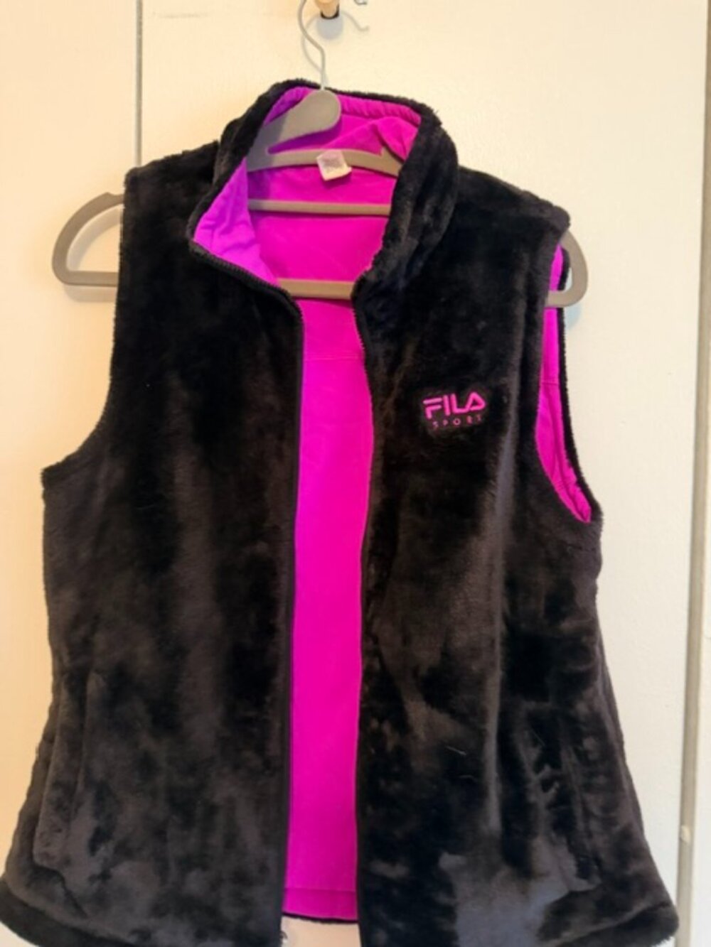 FILA Sport Black Plush Fleece Vest – Women’s Medium